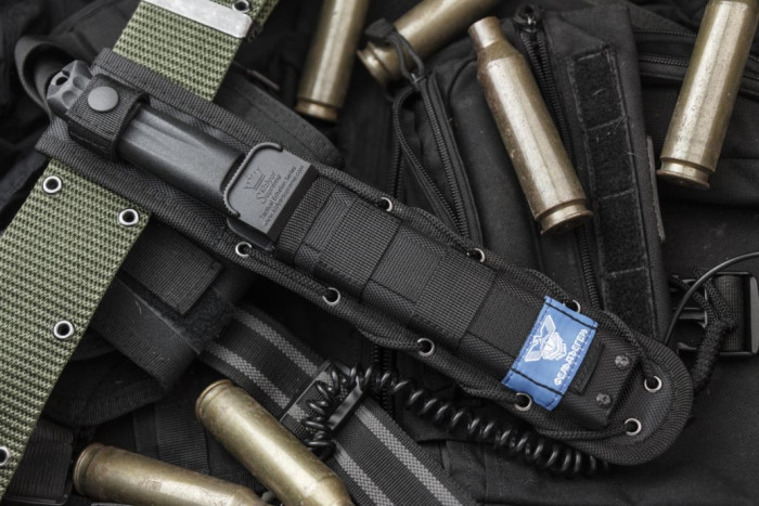 Нож Kizlyar Supreme Feldjager черный, сталь AUS8, черные ножны  