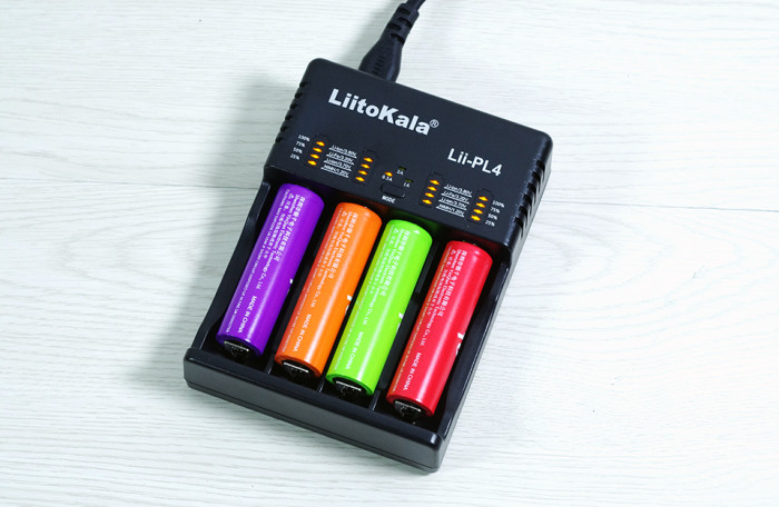 Зарядное устройство Liitokala Lii-PL4, 4 канала, Ni-Mh/Li-ion/LiFePO4, 220V/12V  