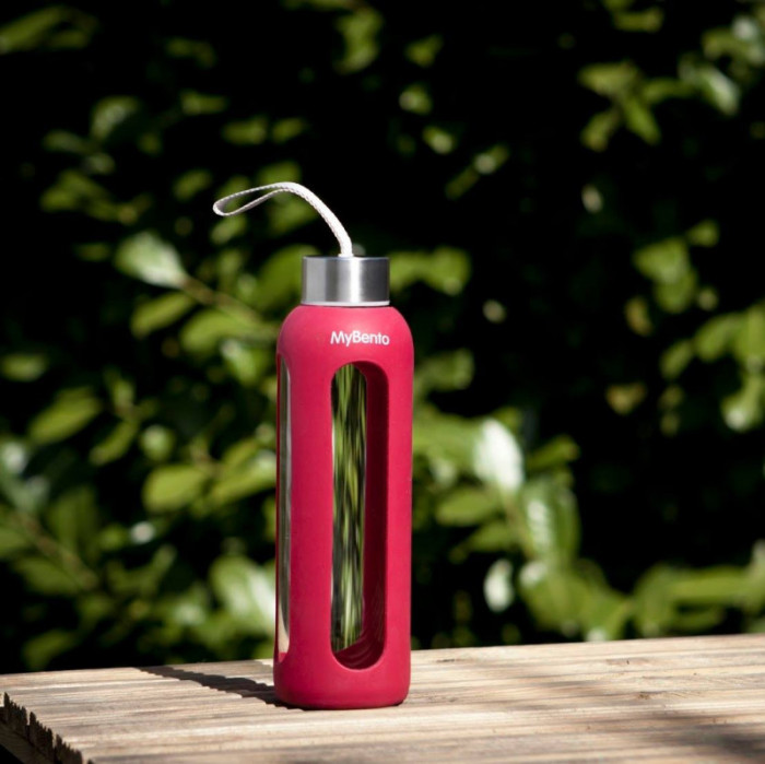 Бутылка для воды Summit MyBento Eco Glass Bottle Silicone Cover красная 500 мл  