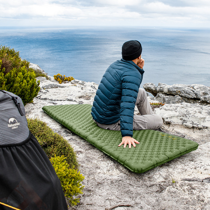 Матрас надувной сверхлегкий одноместный Naturehike CNK2450WS014, прямоугольный зеленый  