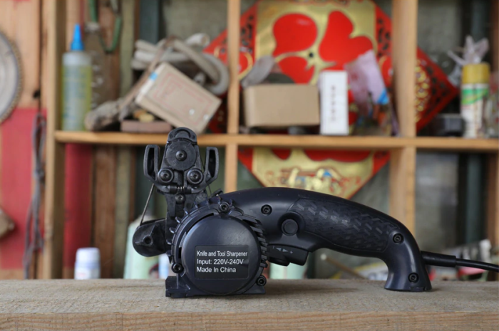 Точилка электрическая KTS RP-100B-KO  