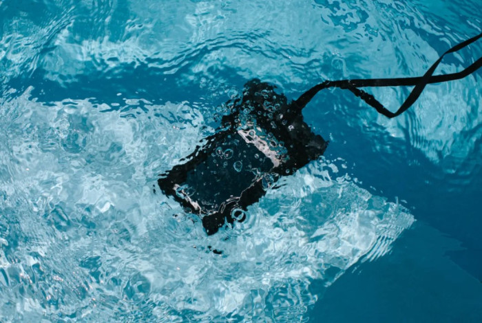 Гермопакет для мобильного телефона плавающий (107 х 180) Tramp TRA-277  