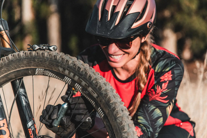 Мультитул Lezyne RAP II 19 Co2 – BLACK ANTI-CORROSION BLACK CНROME  