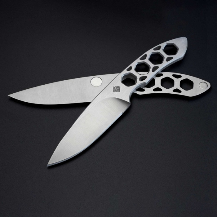 Набор двух ножей Ocaso Duo Desk Knife Spear Point с подставкой из древесины ореха  