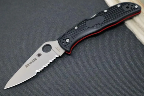Нож Spyderco Endela Thin Red Line, полусеррейтор  