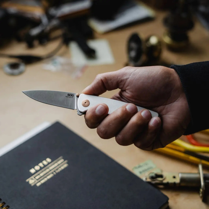 Нож Twitch III Silver/Gold (SOG 11-15-02-43)  