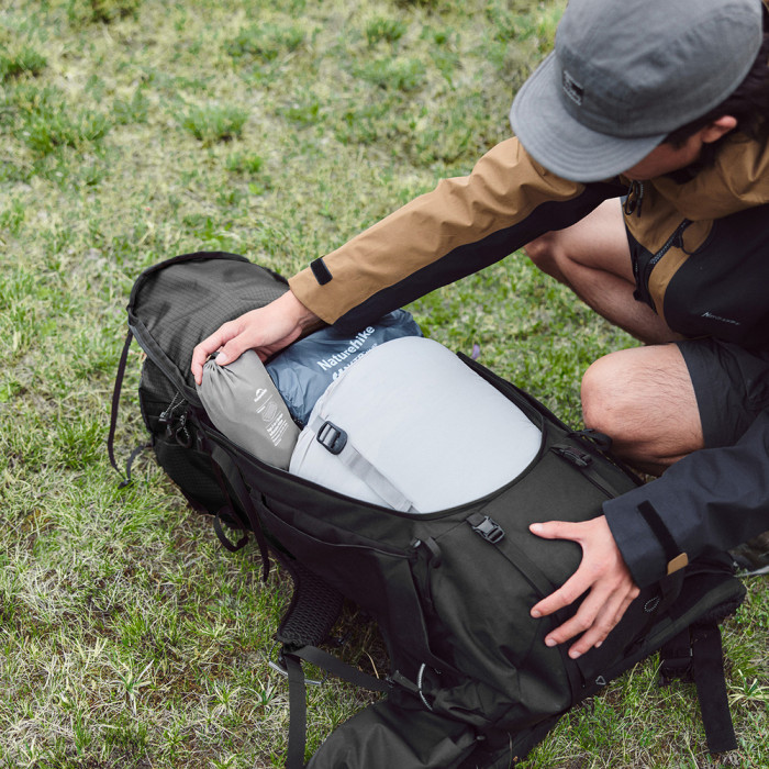 Рюкзак туристический Naturehike Helium CNK2450XB014, 70 л, черный, M  