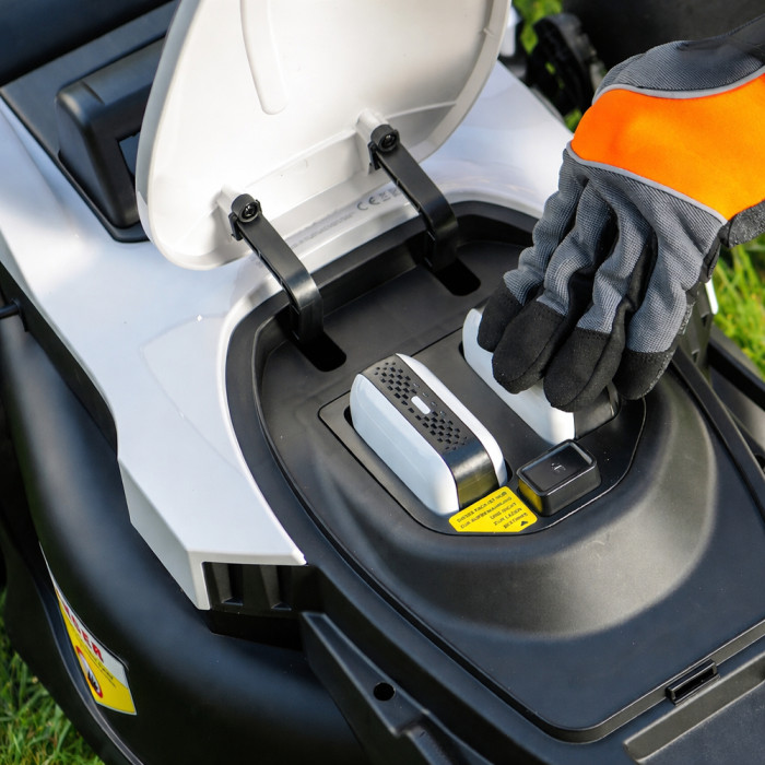 Аккумуляторная газонокосилка Litheli, питание от павербанков (УМБ Litheli Power Bank 20000 mAh, 45 W, 4А 2 шт в комплекте)  