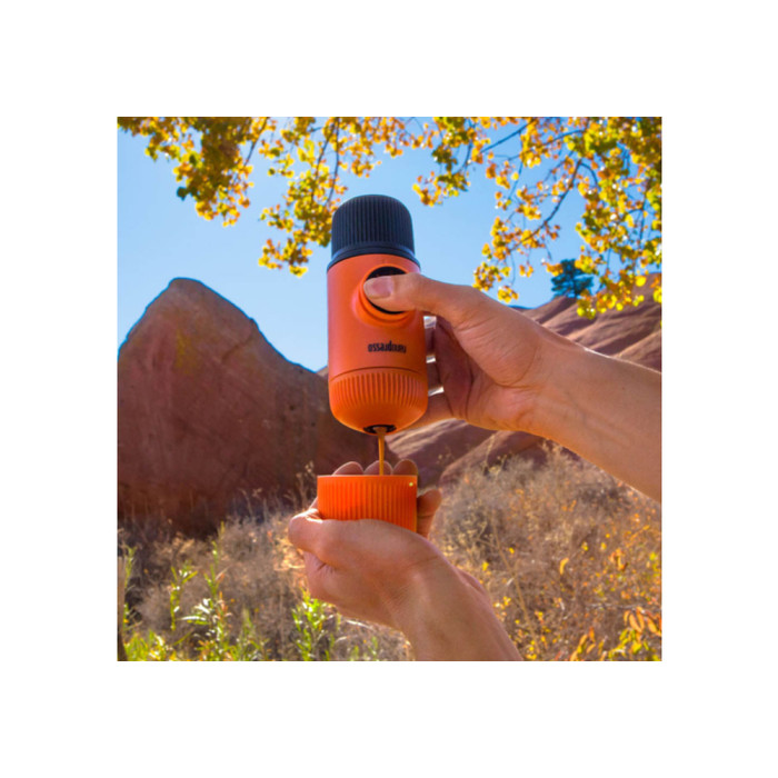 Портативная эспрессо-кофеварка Wacaco Nanopresso оранжевая, механическая, для молотого кофе  