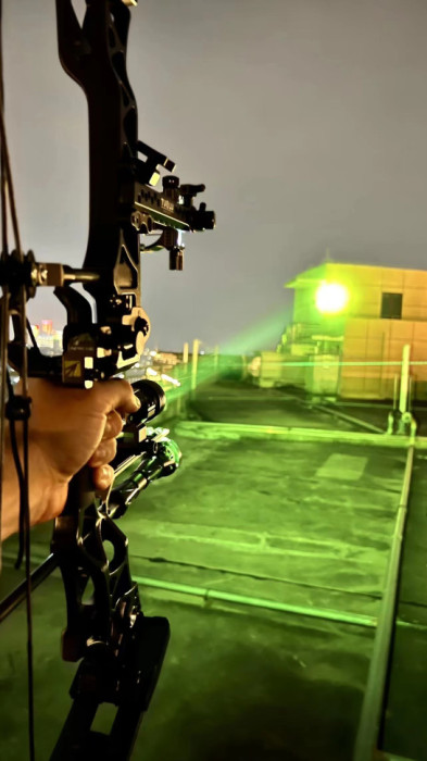 Фонарь Manker MC13 White Bundle, черный  