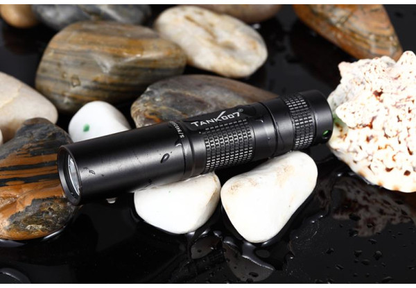 Ультрафиолетовый фонарь Tank007 TK566 (4-1014)  