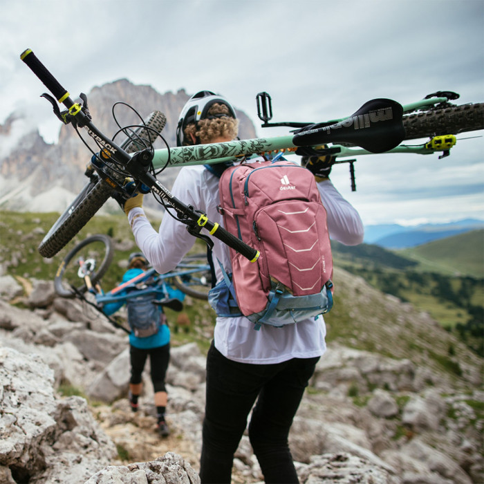 Рюкзак DEUTER Attack 20 цвет 5332  