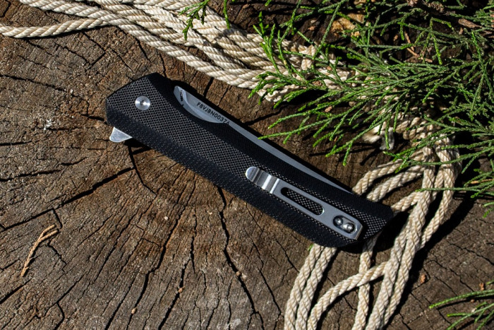 Нож Ruike Hussar Р121 (черный)  