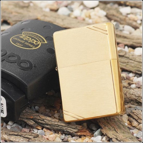 Зажигалка Zippo VINTAGE BRUSHED BRASS 240  