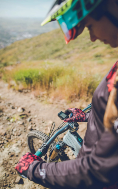 Компьютер Lezyne GPS MACRO EASY GPS черный  