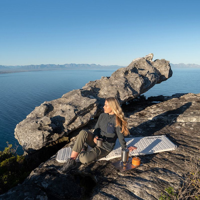 Матрас туристический надувной одноместный Naturehike CNK2300DZ013, 185x55x3.5 см, светло-серый, прямоугольный  