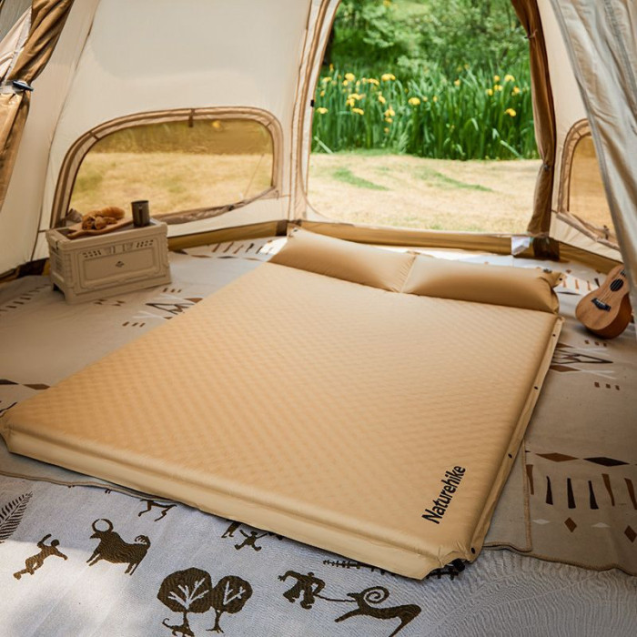 Коврик самонадувающийся двухместный с подушкой Naturehike CNK2300DZ014, 60 мм, бежевый (6976507663922)  