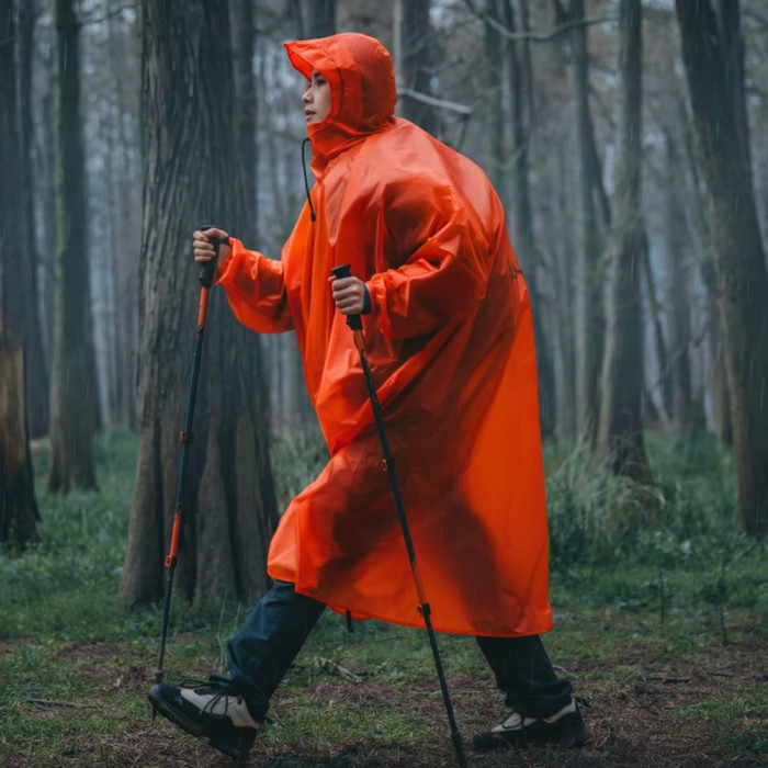 Дождевик-пончо легкий с рукавами Naturehike CNK2620FS011, L, оранжево-красный  