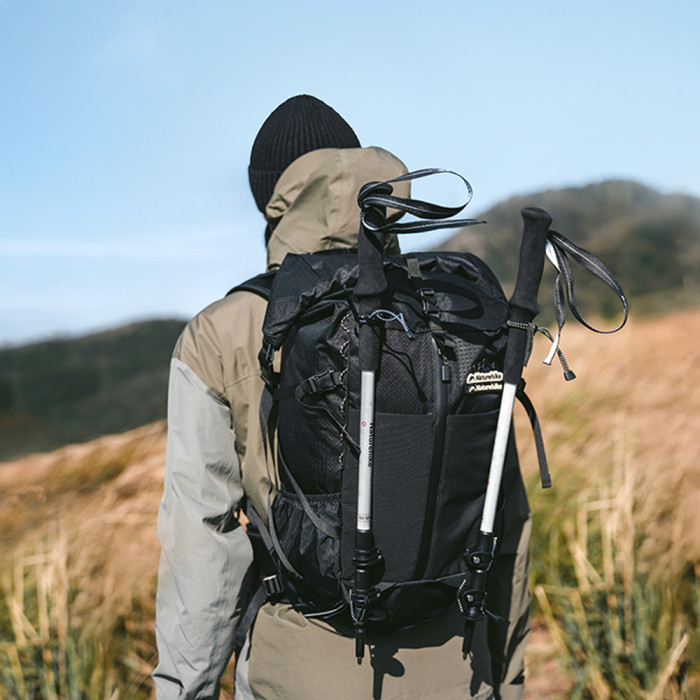 Трекинговая палка 3-секционная Naturehike ST06 NH17D006-D, 66-135 см, белая  