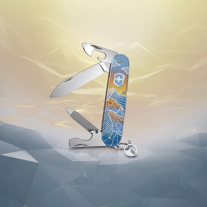 Складной нож Victorinox CADET Winter Magic LE 2023 0.2601.22E1  