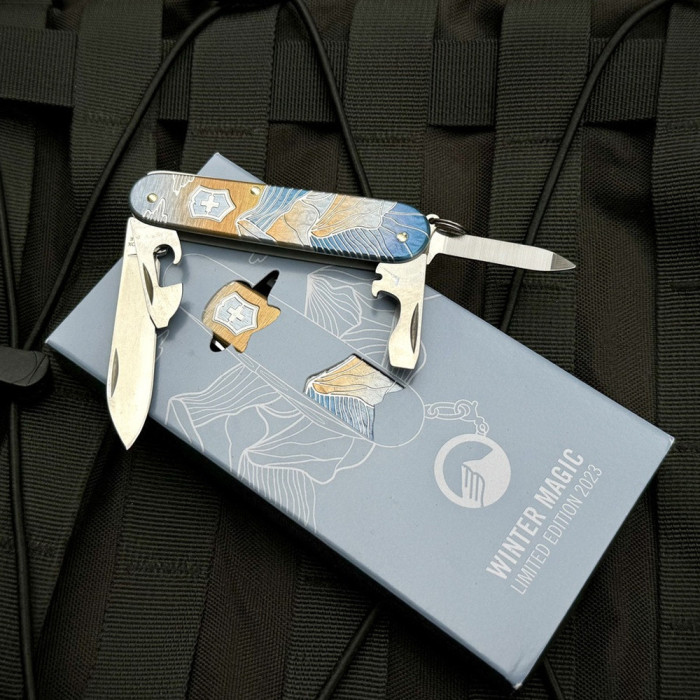 Складной нож Victorinox CADET Winter Magic LE 2023 0.2601.22E1  