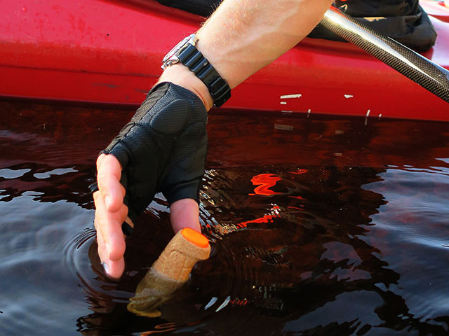 Нож Morakniv Floating Serrated Knife, нержавеющая сталь, пробковая ручка, 13131  