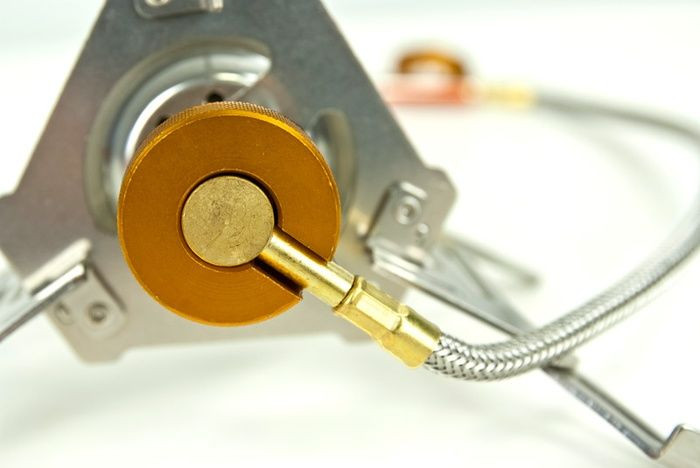 Горелка со шлангом, пьезоподжигом и ветрозащитой Tramp TRG-047  