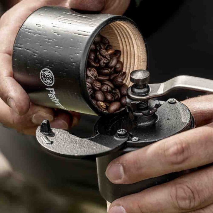 Кофемолка ручная Petromax Manual Coffee Grinder  