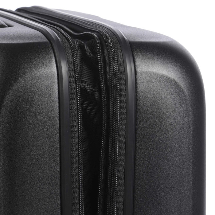 Чемодан Victorinox AIROX Advanced Black Средний  