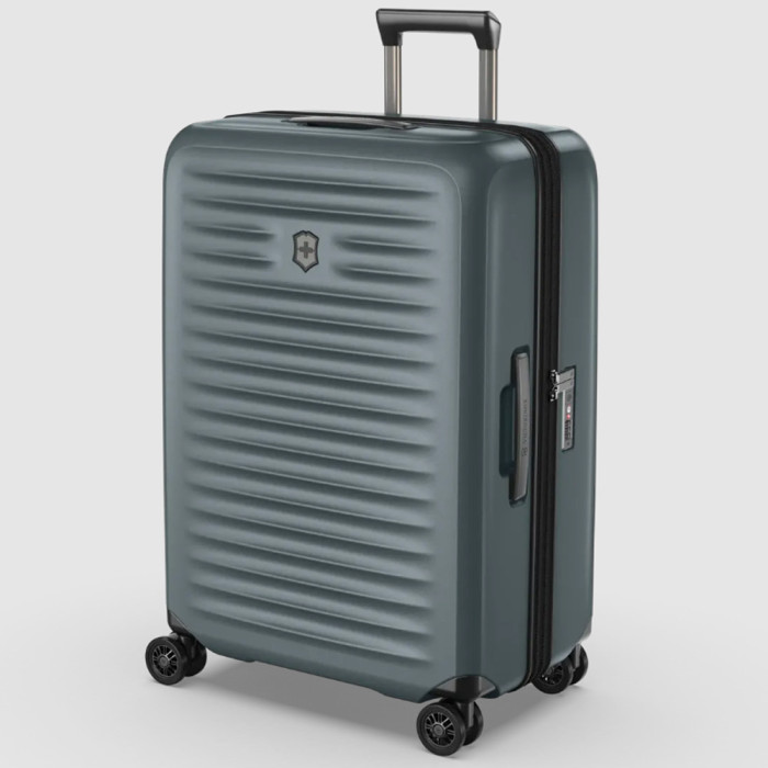 Чемодан Victorinox AIROX Advanced Storm Средний  
