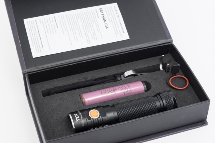 Карманный фонарь Яркий Луч YLP GRYPHON G18, черный, Cree XP-G2 nw  