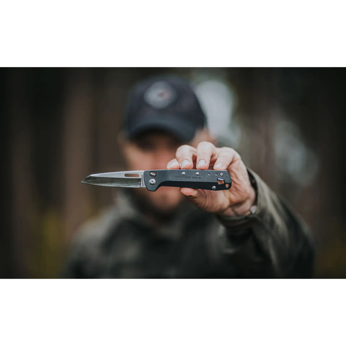 Нож-мультитул Leatherman Free K4 Gray  